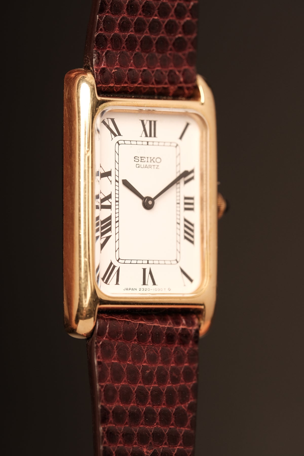 1981 Vintage Japan Mini Seiko Tank 2320-5630 (19x30mm)