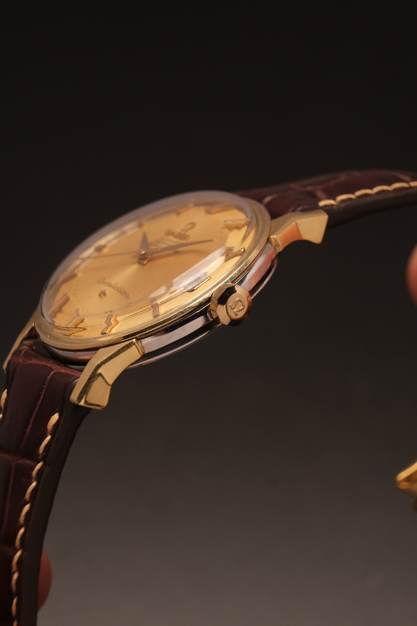 OMEGA CONSTELLATION PIE PAN DOG LEG GOLD AUTOMATIC CHRONOMETER REF. 168.005