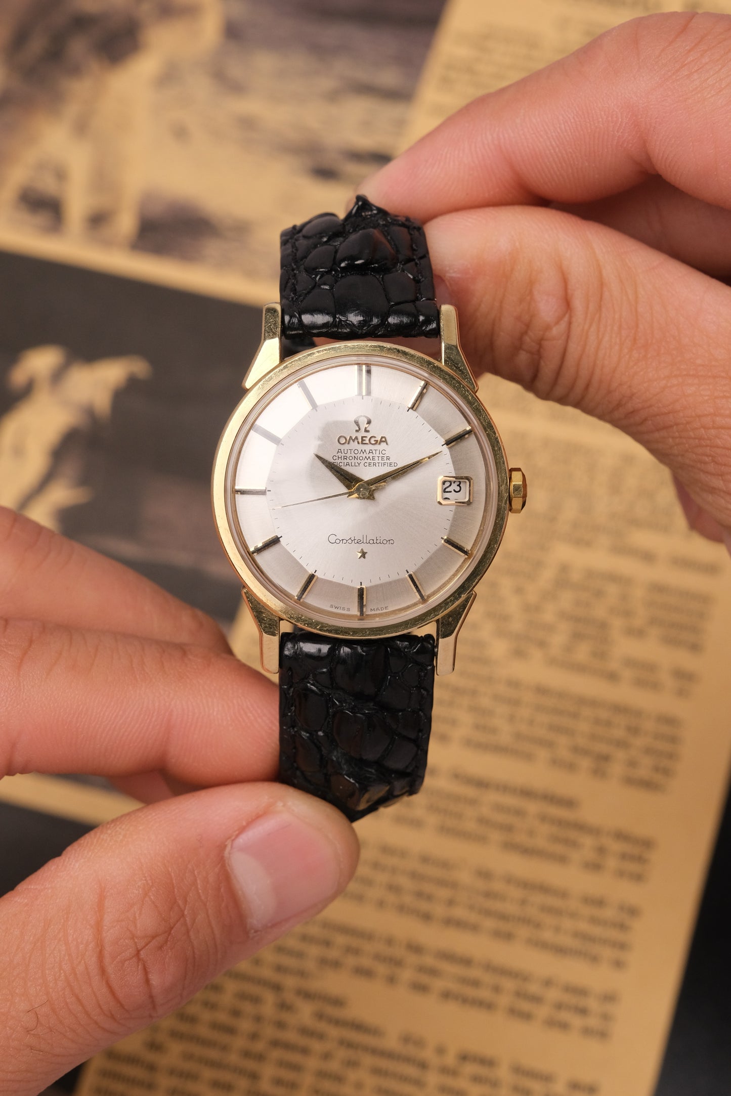 1963 OMEGA CONSTELLATION PIE PAN DOG LEG White Dial AUTOMATIC CHRONOMETER REF. 168.005