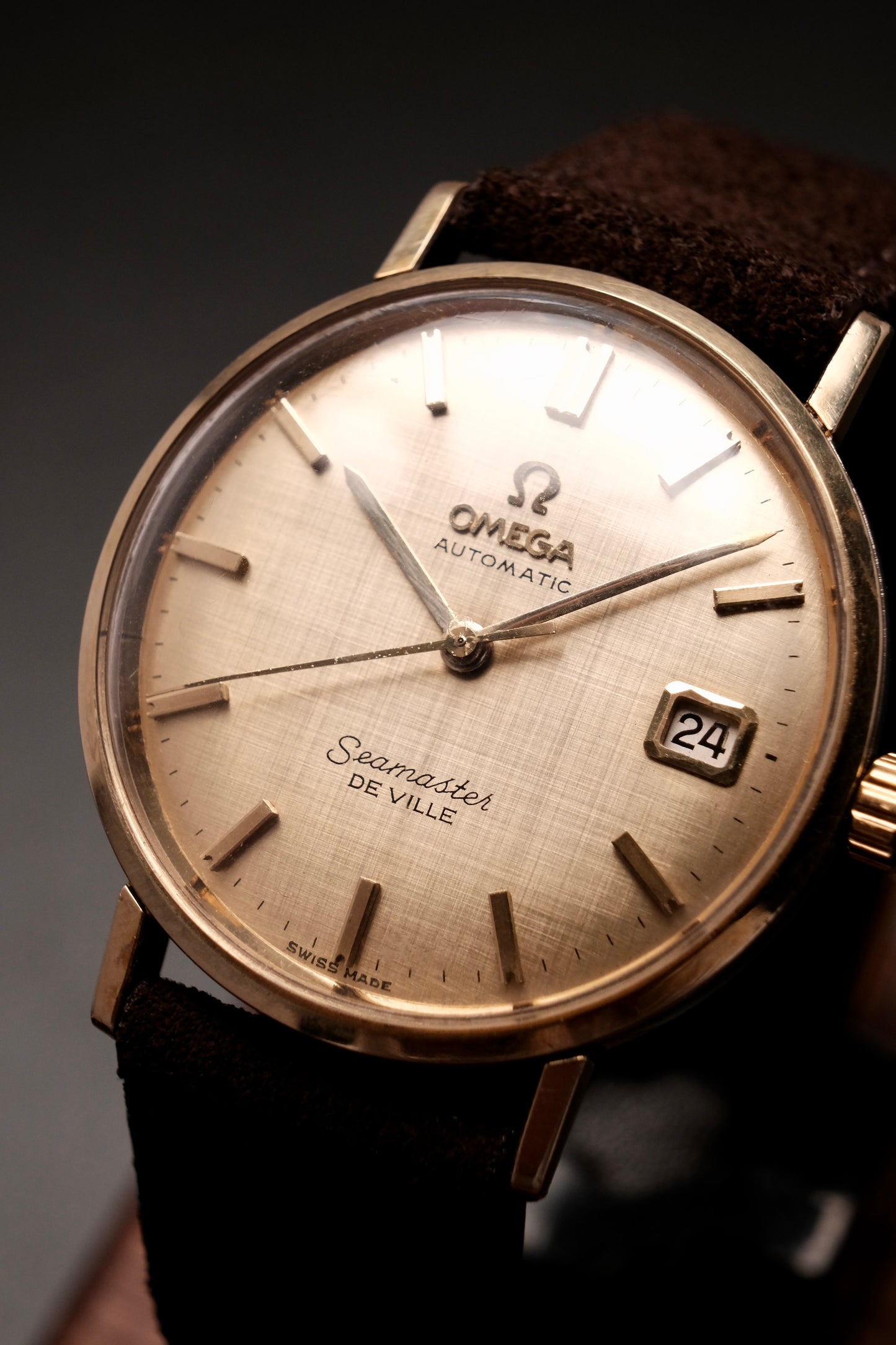 1964 Omega Seamaster De Villé Automatic Gold Linen Dial 14700